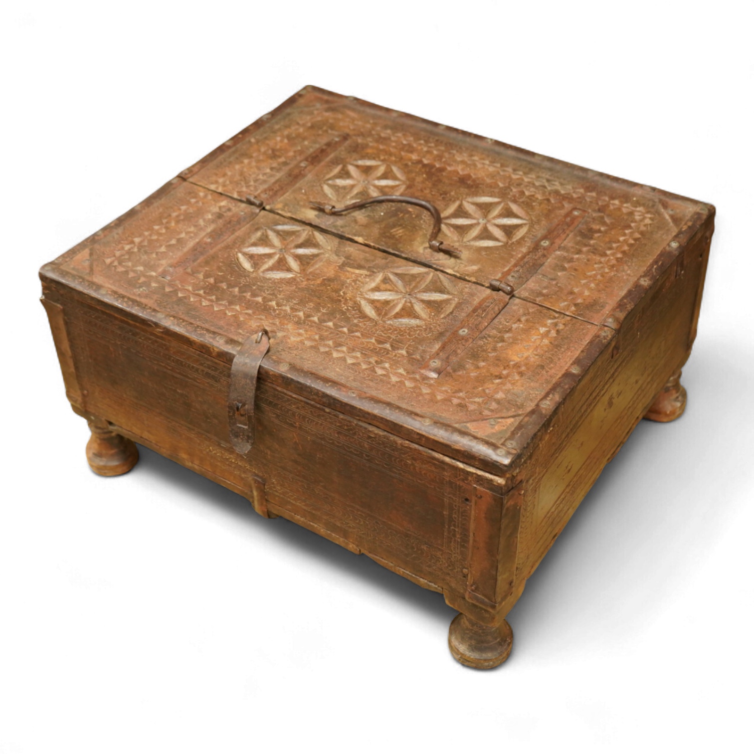 An Indian table top dowry chest with chip-carved and incised detail, 39cm wide